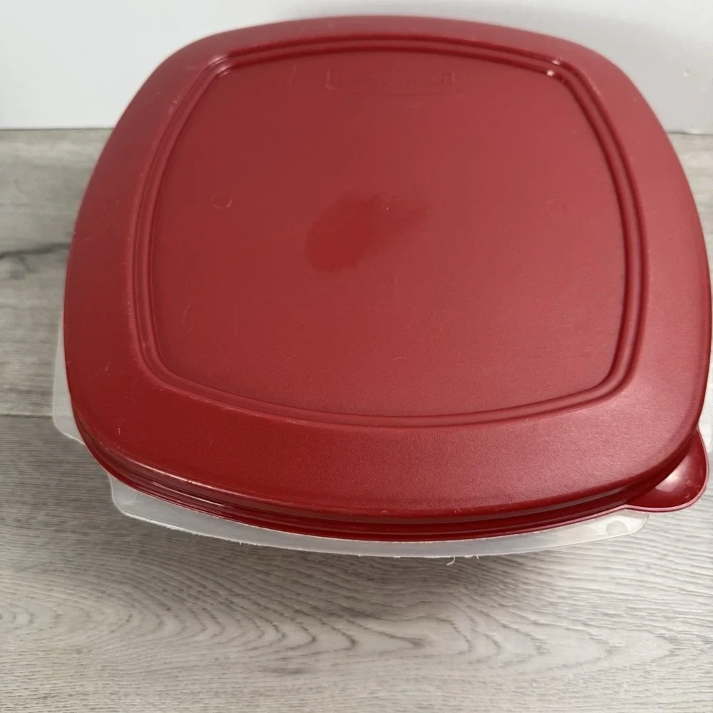 Vintage Rubbermaid Square Food Storage Container Red Lid 21.1 Cups Pair 5 Liter